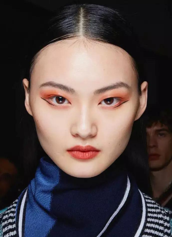 刘雯贺聪巴黎时装周完整版,巴黎时装秀贺聪