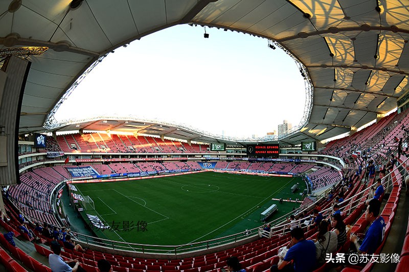 虹口足球场有免费的足球场,中国第1个足球场