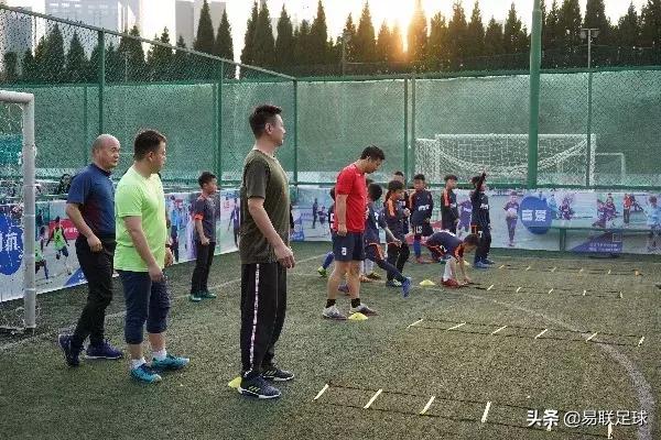 踢足球作文,如果可以不上学作文250字