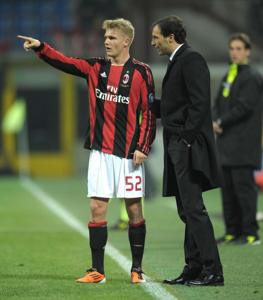 他曾是圣西罗的希望，近8年辗转9支球队，现在是荷甲黑马指挥官