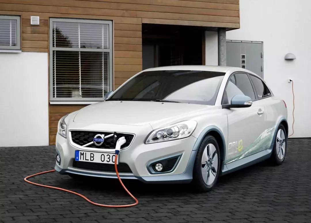 你可知道当纯电动车出现电量不足时会发生什么？