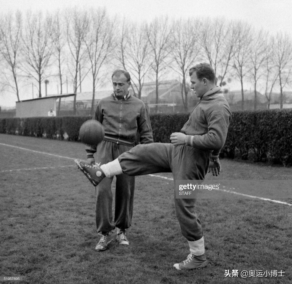 中国足球的未来是靠青训还是归化,远古西班牙