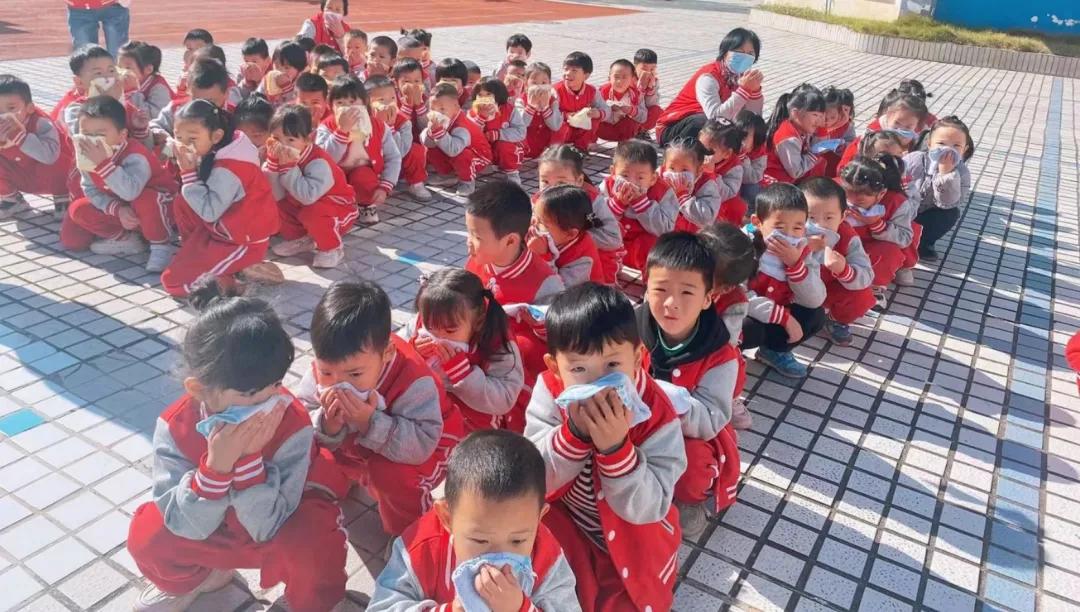 关于119消防的演练视频,119消防宣传日逃生视频