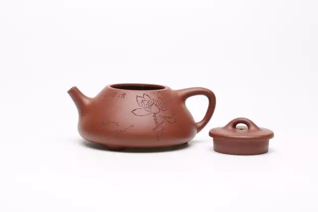 紫砂壶盖破了能配到吗,紫砂壶盖出气孔越大出水越好吗