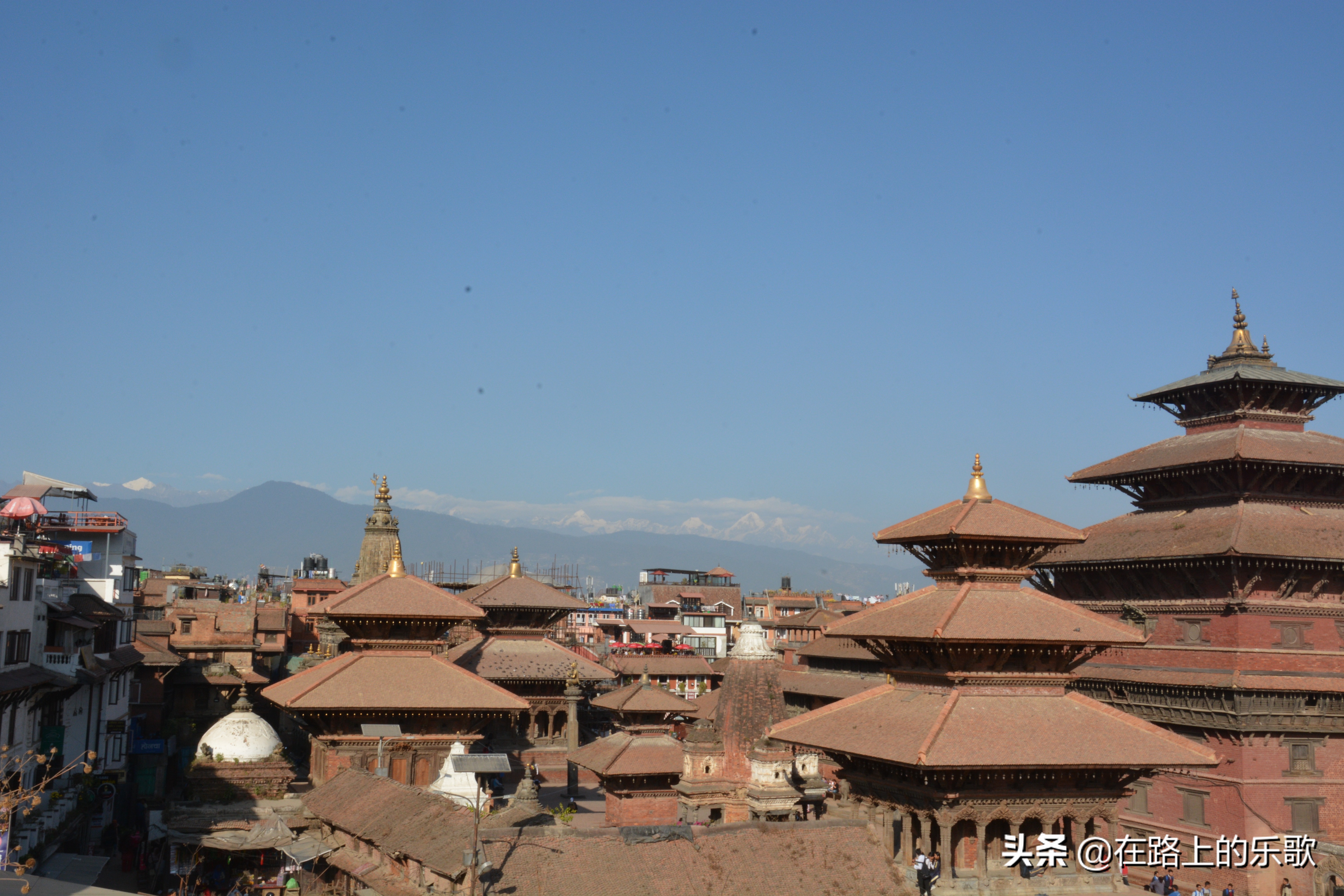 拉萨到尼泊尔从什么地方出境 (拉萨到尼泊尔开放入境了吗)