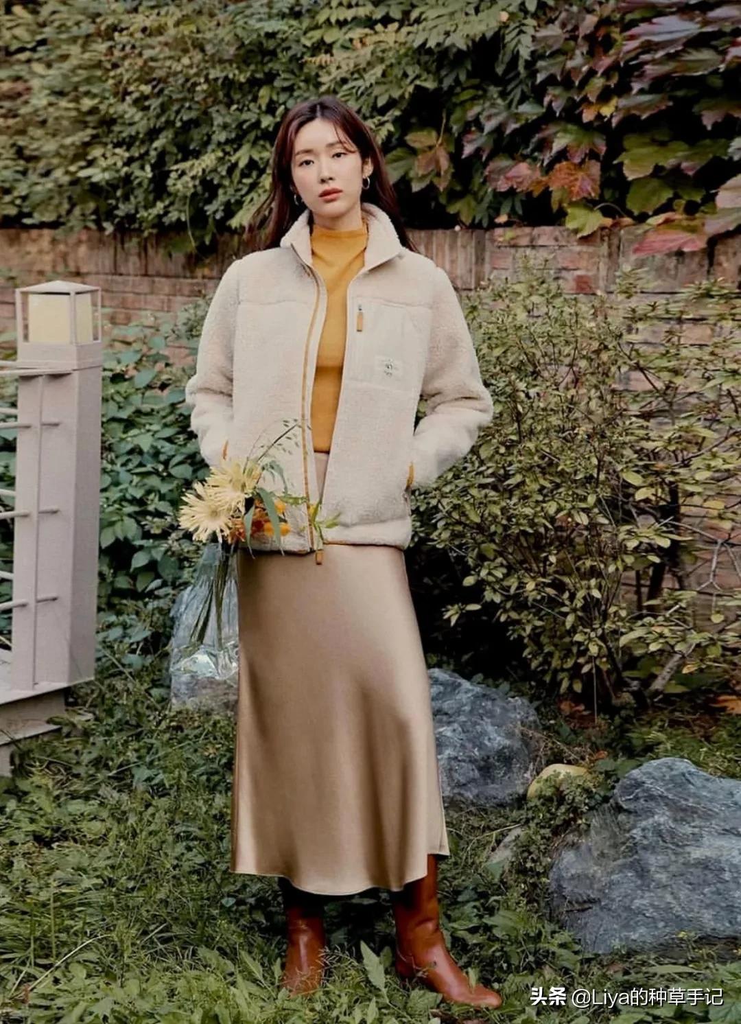 半裙+外套，连衣裙+外套=今春王炸组合