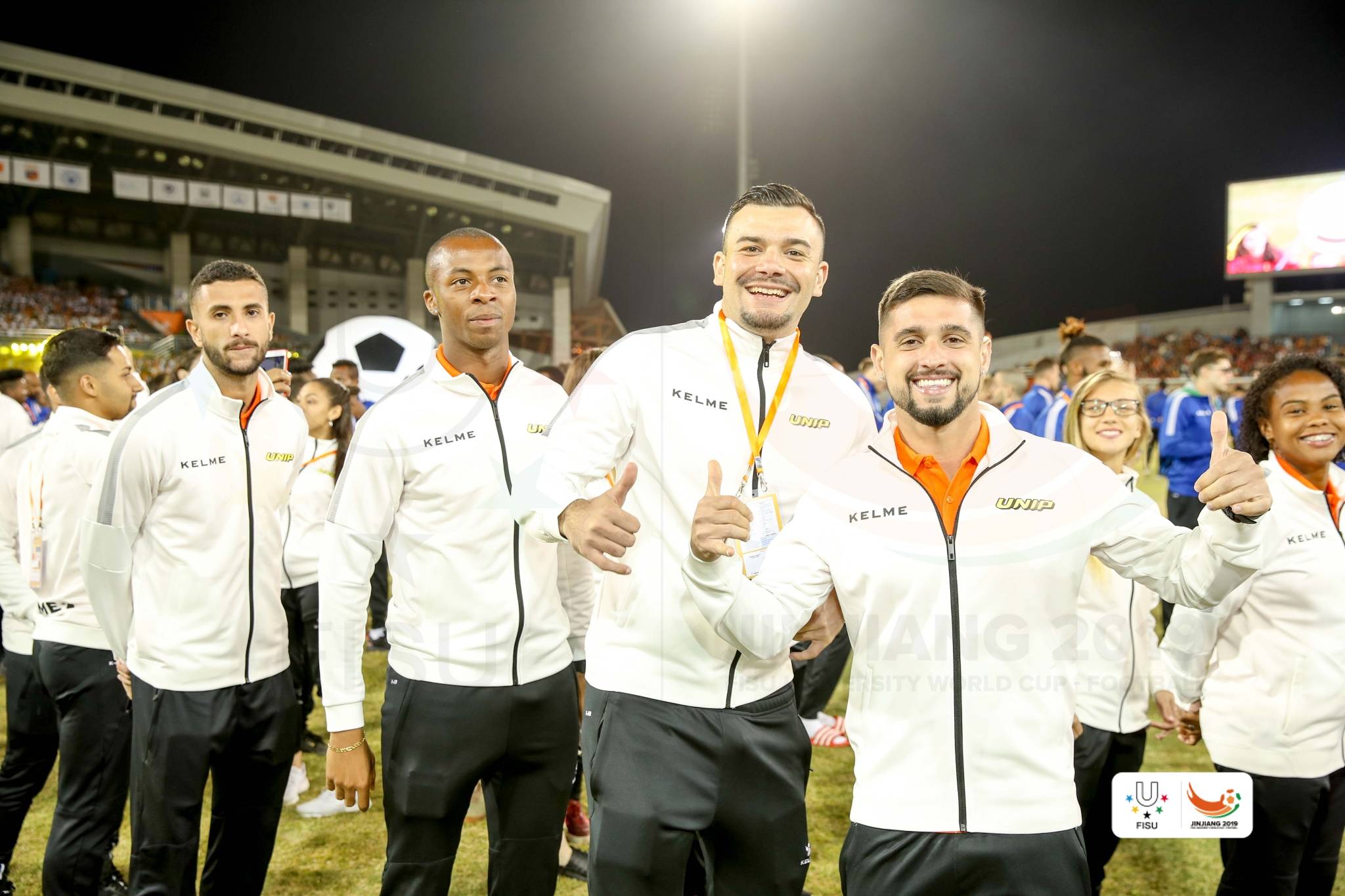 足够热爱卡尔美,足够热爱足球