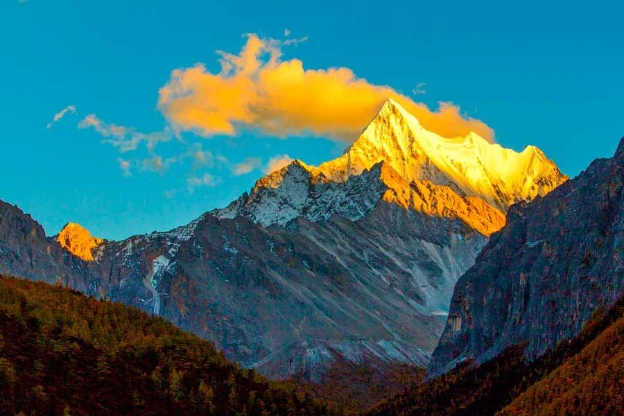 甘孜稻城亚丁景区圣水门优惠,甘孜免门票景点到什么时候