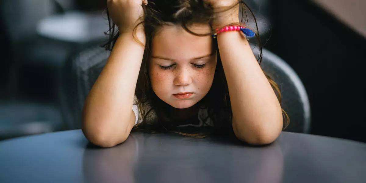 怎么样去纠正孩子拖拉不自律习惯,孩子不自觉的教育方法