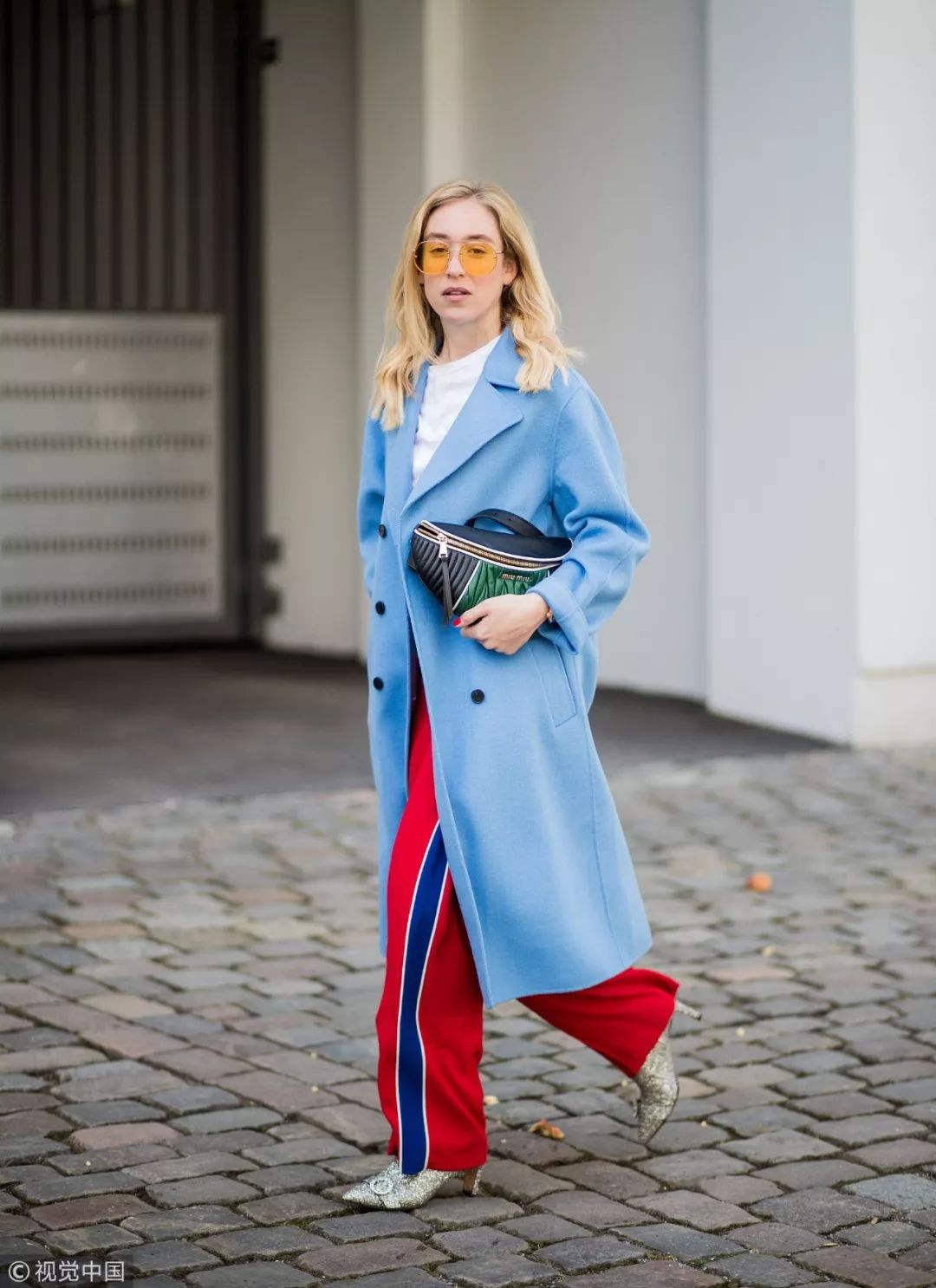 鍞愬澶嶅彜鎾炶壊鏍煎瓙鍚屾,琚攼瀚ｆ儕鑹崇殑鐬棿