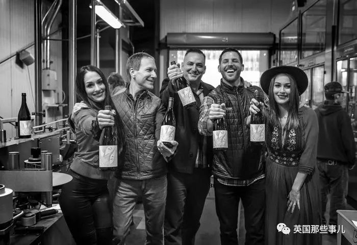 超能双胞胎姐妹,双胞胎姐妹花