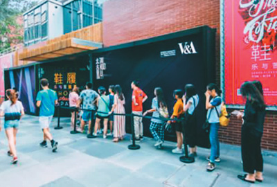 告别“灰黑蓝”更潮更有范儿