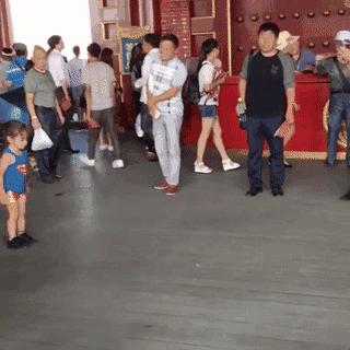 泰山腹肌小孩,五岁小孩儿8块腹肌