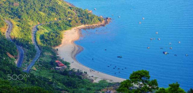 直飞3.5h抵达这座低物价高颜值海岛，入住亚洲最美洲际+安缦之父最新力作！