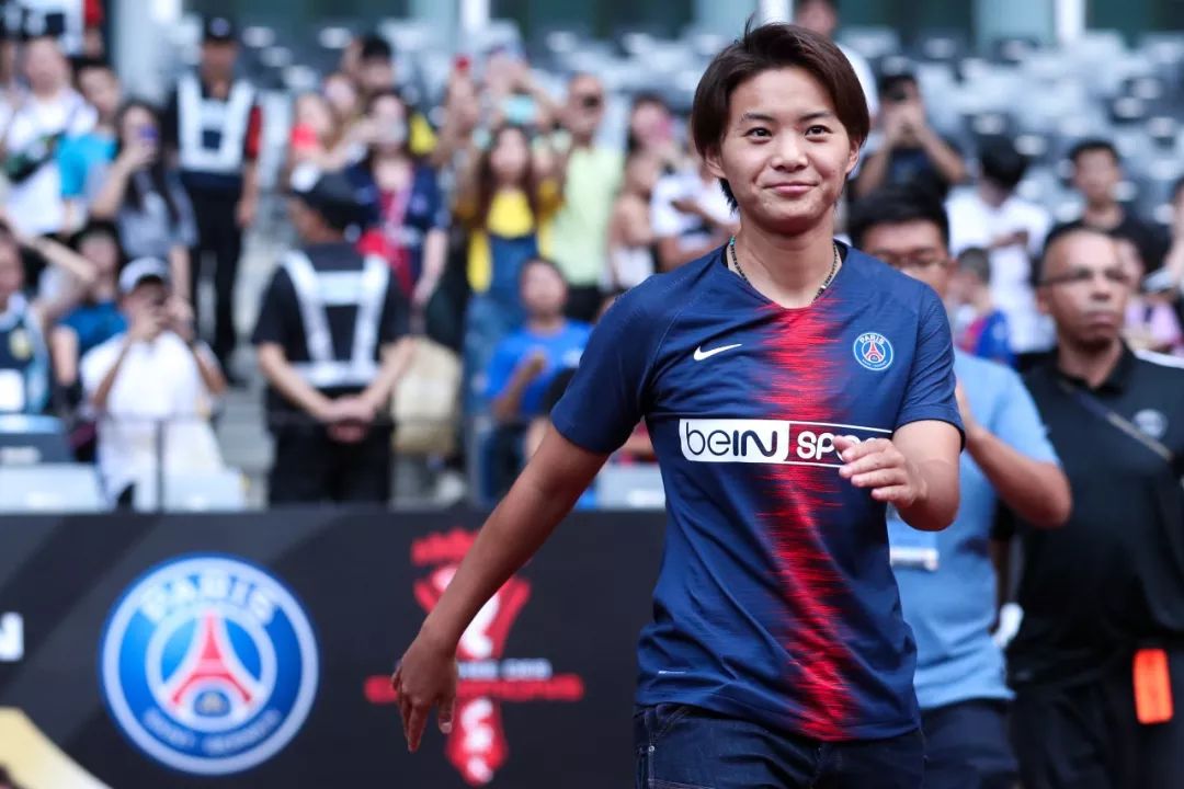 中国女足铿锵玫瑰无愧中国红,铿锵玫瑰真人