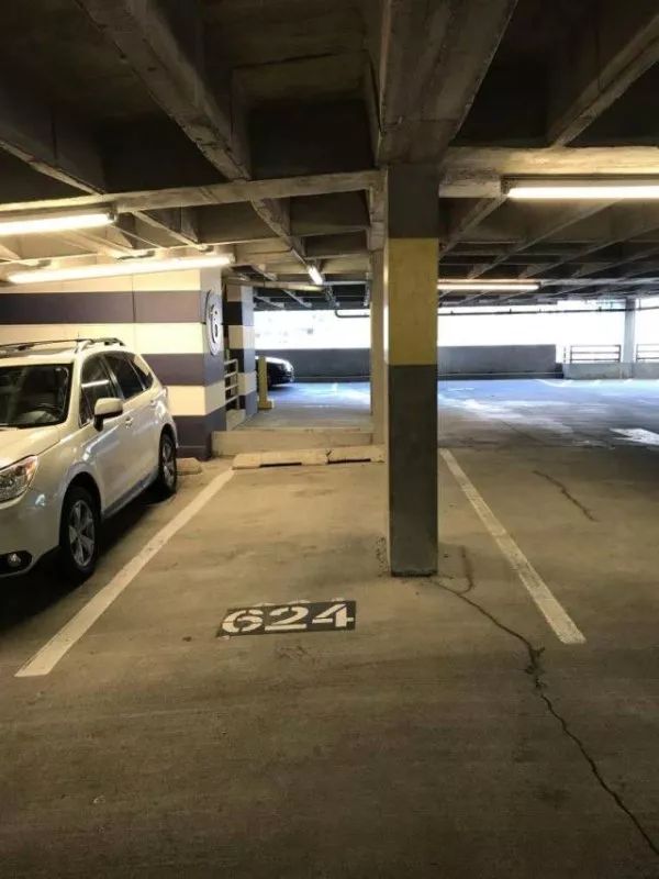 特别怪异的设计,诡异的视觉设计