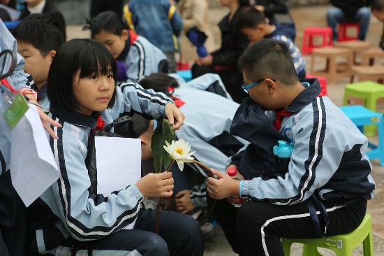 武汉市首批“小湖长”上岗，做管湖好帮手