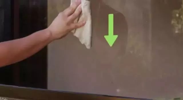 神了！洗白袜子只需涂点这个，冲一下立马跟新的一样！