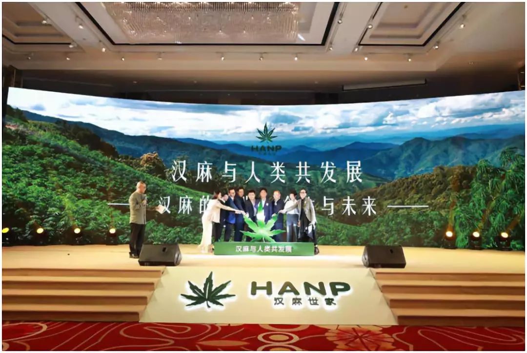 “宁波装，妆天下”——第22届宁波国际服装节成功举办