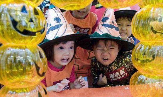 不给糖就捣蛋万圣节女孩,不给糖就捣蛋万圣节装扮