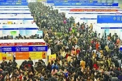 大一挂科了还有必要努力吗,大学挂科是不是一件挺难过的事情