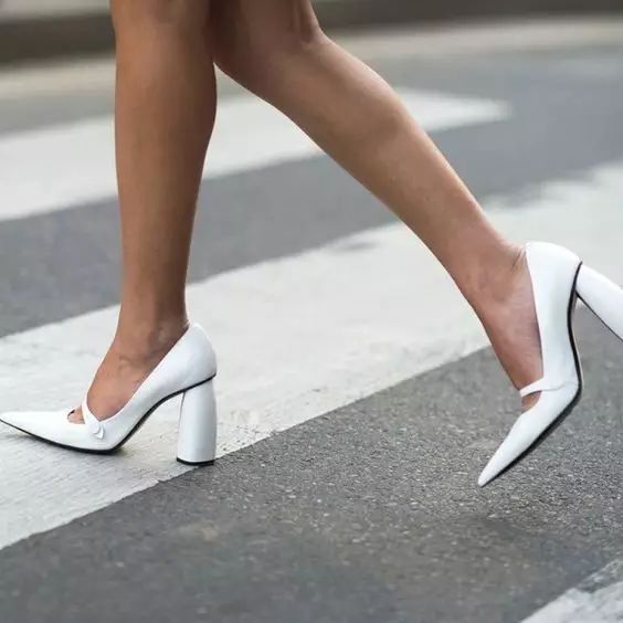 高跟鞋里放点这个不仅不累脚，还比穿平底鞋轻松！