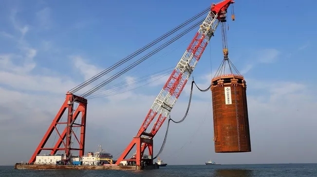 这座“中国桥”，体现了一种精神、一种能力、一种志气！