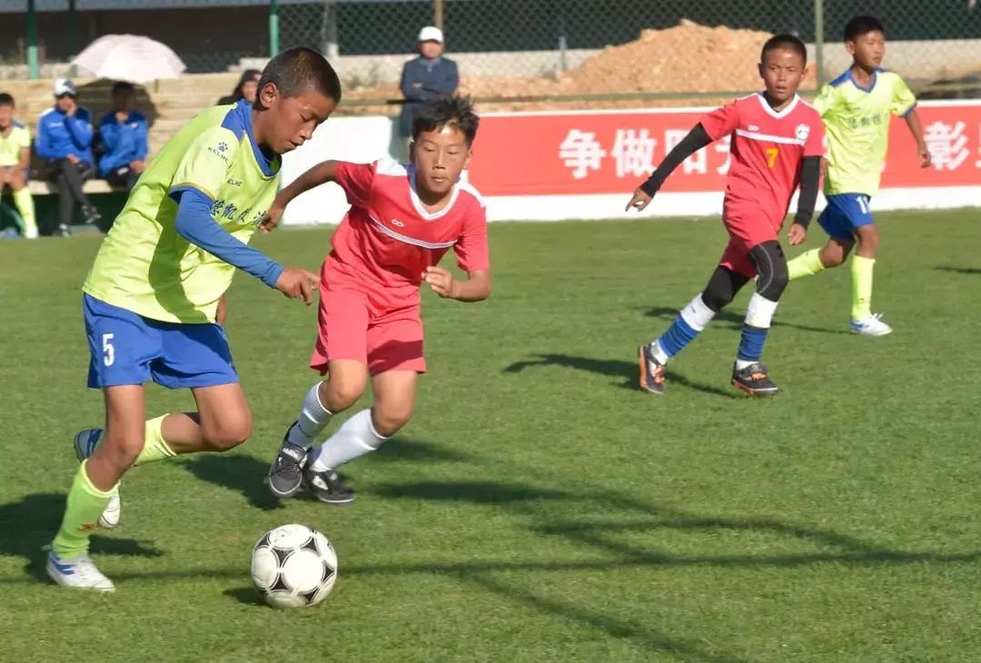 丽江少年足球比赛,丽江足球小将
