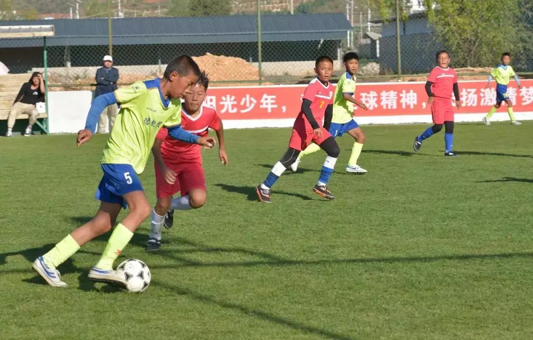 丽江少年足球比赛,丽江足球小将