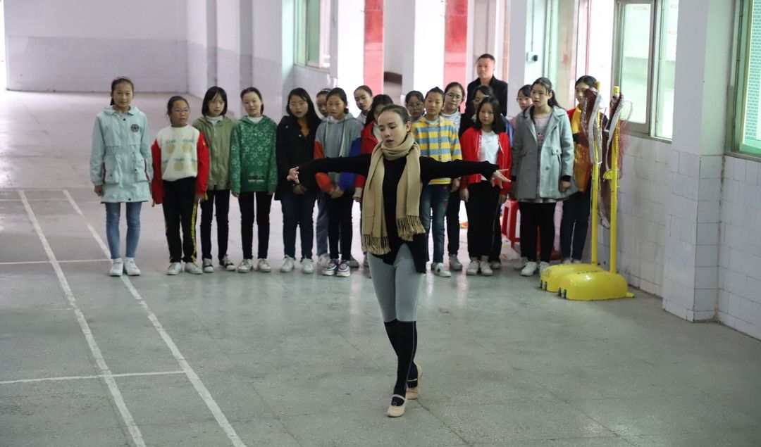 滨江这所学校的老师们，到建始“认亲结对”｜CBA门票中奖名单公布