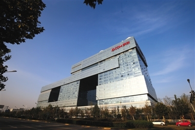 揭秘京东进化史：从中关村小柜台到3亿用户电商巨头