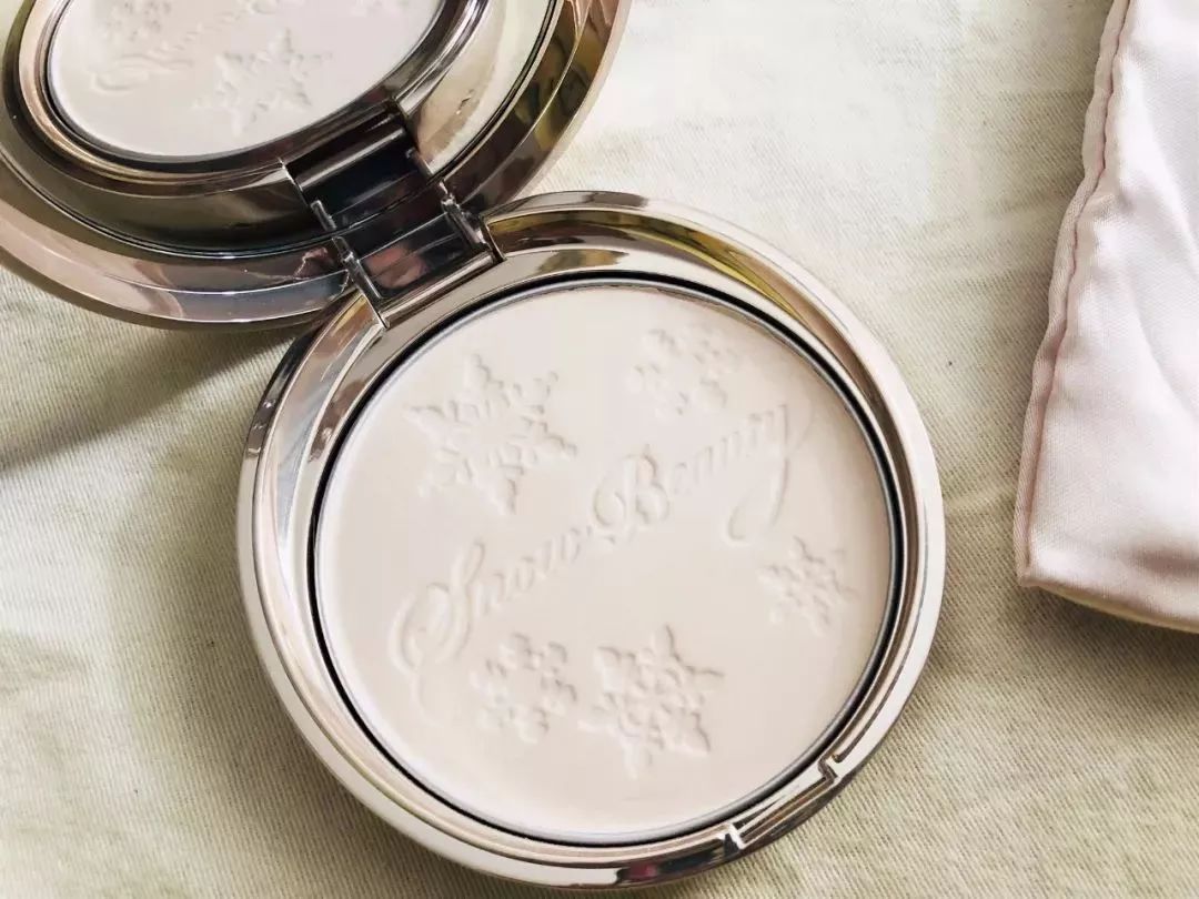 卡诗洗发水黑钻1000ml是什么颜色,卡诗黑钻洗发水测评