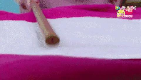 大衣不洗晒晒可以吗,大衣不用干洗两招自己搞定