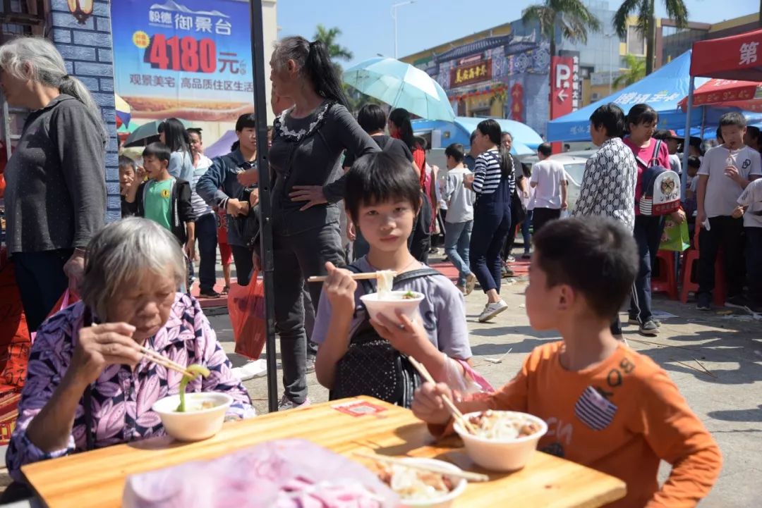 汇聚美食优惠团购,今年梧州宝石美食节在什么地方