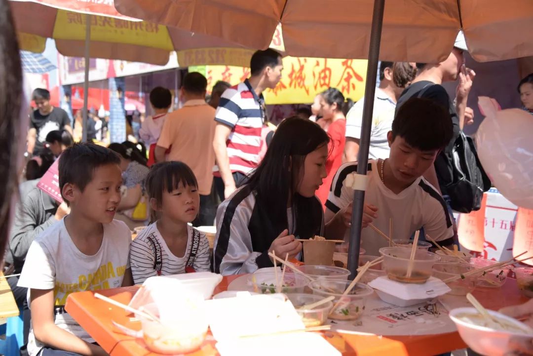 汇聚美食优惠团购,今年梧州宝石美食节在什么地方
