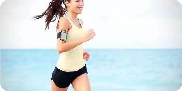 缺水对人体的危害,人体缺水会引起的症状及补水方法