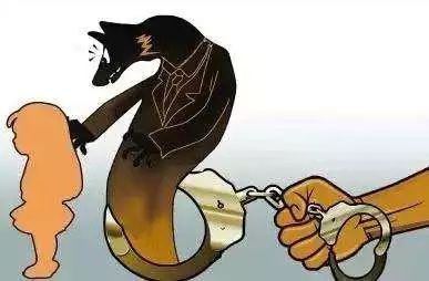 「关注」高铁上“父亲猥亵女儿”？变了味的“父爱”需要法律来管管