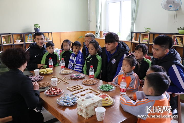 快乐童年足球俱乐部,快乐足球欢乐球