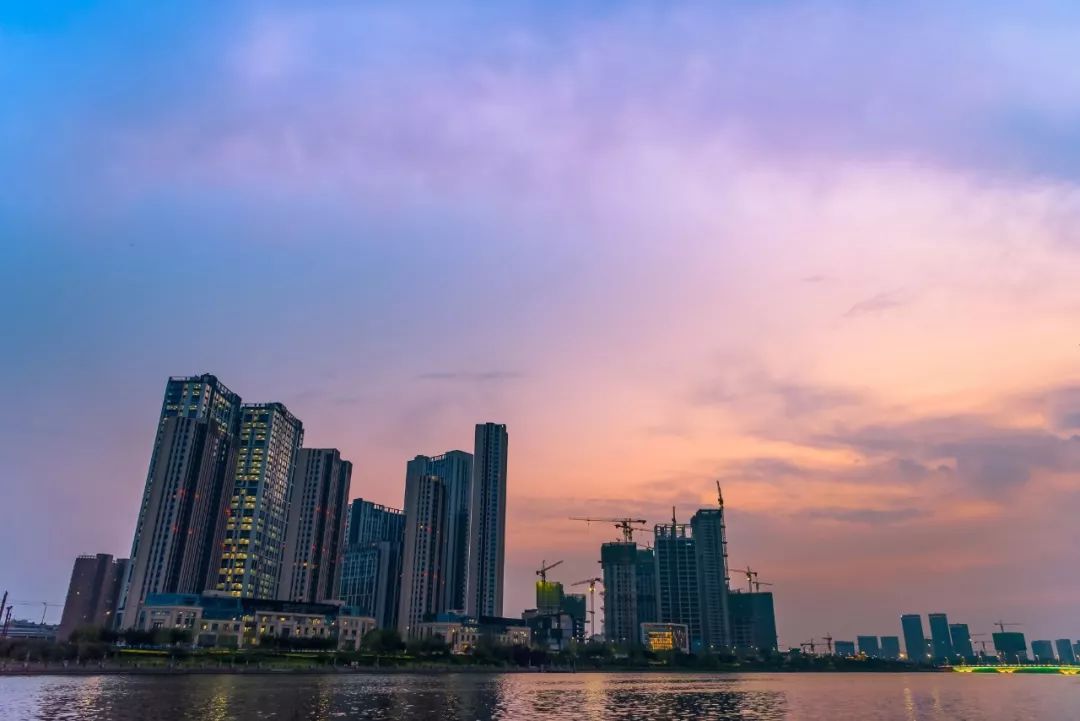 西宁到青岛飞机多长时间,西宁到青岛有多远