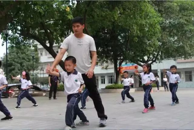 琴棋书画样样精通有多优秀,琴棋书画样样精通小学生
