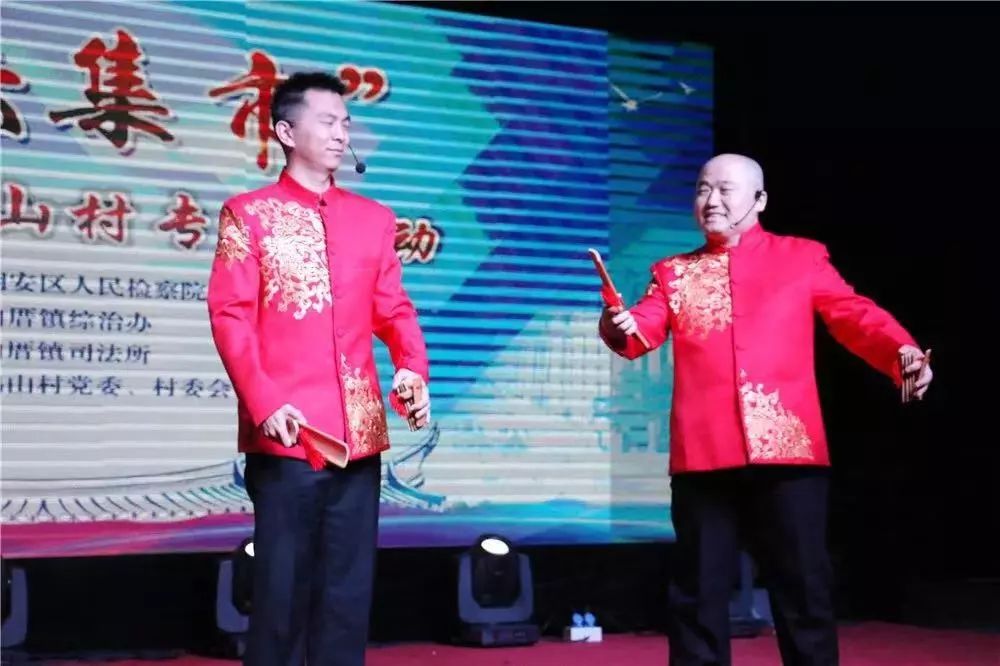 这一夜场集市有亮点，看剧学法两不误！