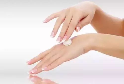 换季皮肤过敏需要关注什么,换季皮肤干燥过敏用什么护肤品好