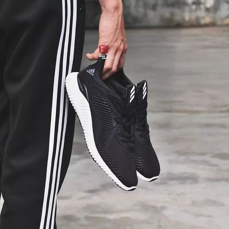 aj4涂鸦白蓝,aj4涂鸦联名灰麂皮