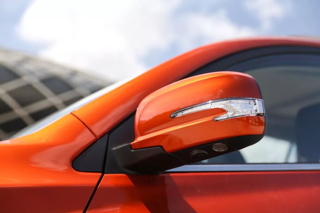 7招教你快速解决汽车玻璃上的雾霜