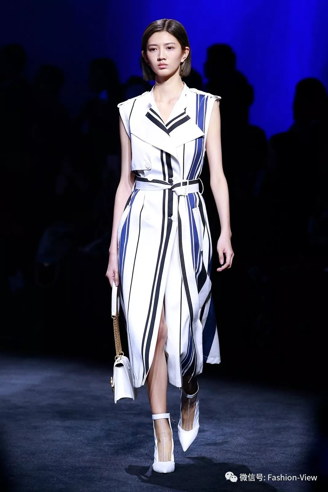 耳畔余音绕是什么意思,恩派雅羊绒衫女