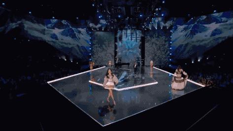 维密pink系列模特,维密秀第一位亚裔超模