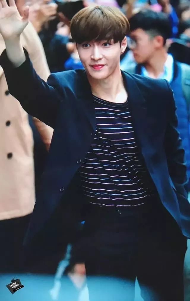 张艺兴在美国出道纪录片,张艺兴发布新专辑主打曲