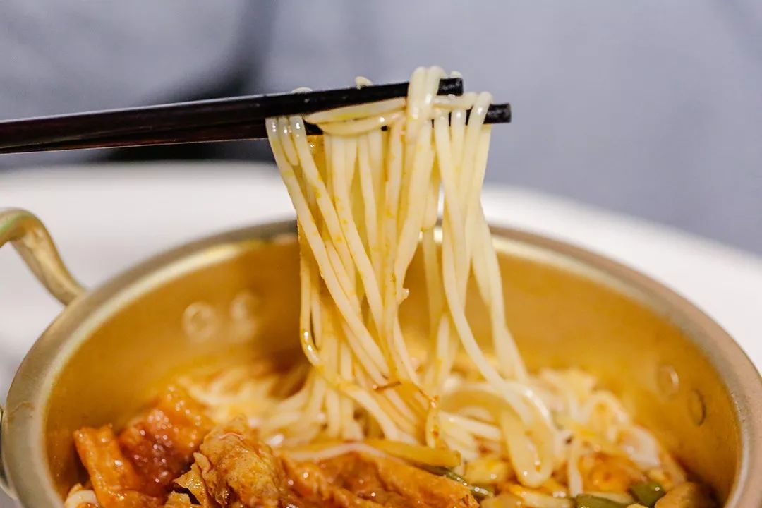 绝了绝了！这锅子是怎么回事？为毛煮啥都特别好吃