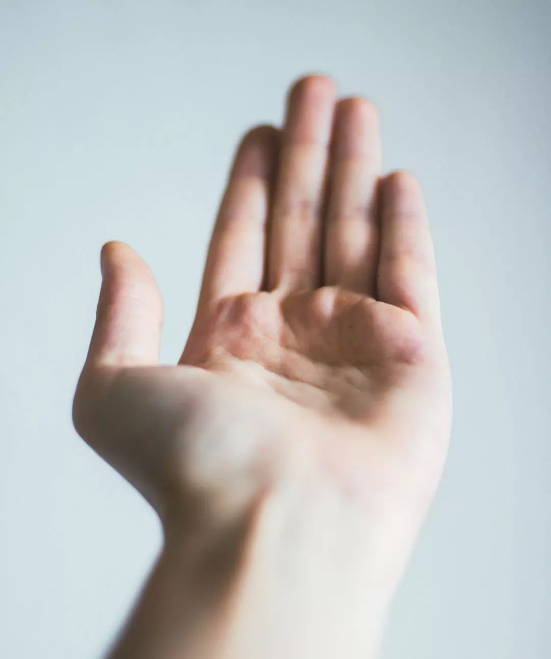 孩子上课走神讲话怎么教育,怎样才能避免上课开小差