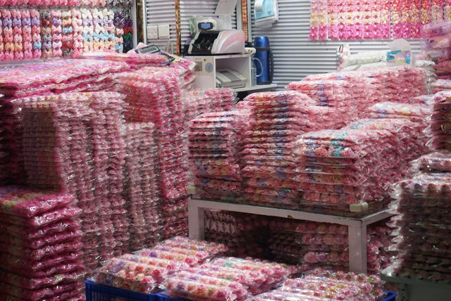 在这个魔幻的江南小城里，来一场烤肉和大饼的狂欢！